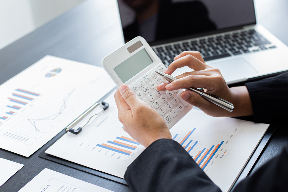 AVG accountant